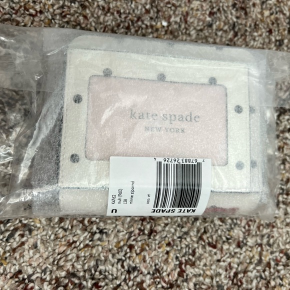 NWT Disney X Kate Spade New York
Minnie Mouse Zip Around
Wallet - Picture 4 of 5